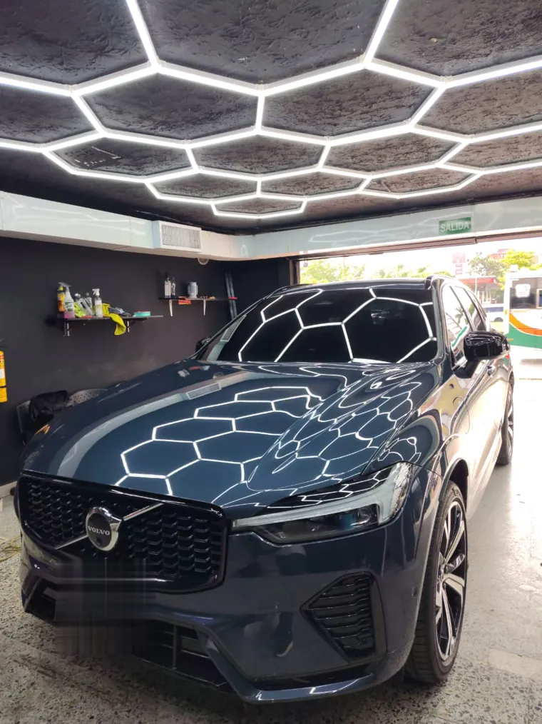 Volvo XC60 con polarizado nanocerámico en Cali